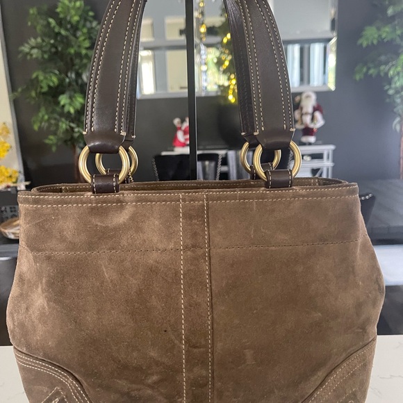 Vintage Coach Brown Suede Shoulder Bag with Gold Accents - Picture 7 of 9